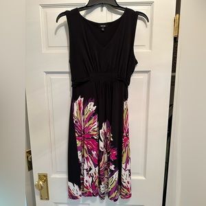 Apt 9 short maxi dress. Black with floral bottom. Size M